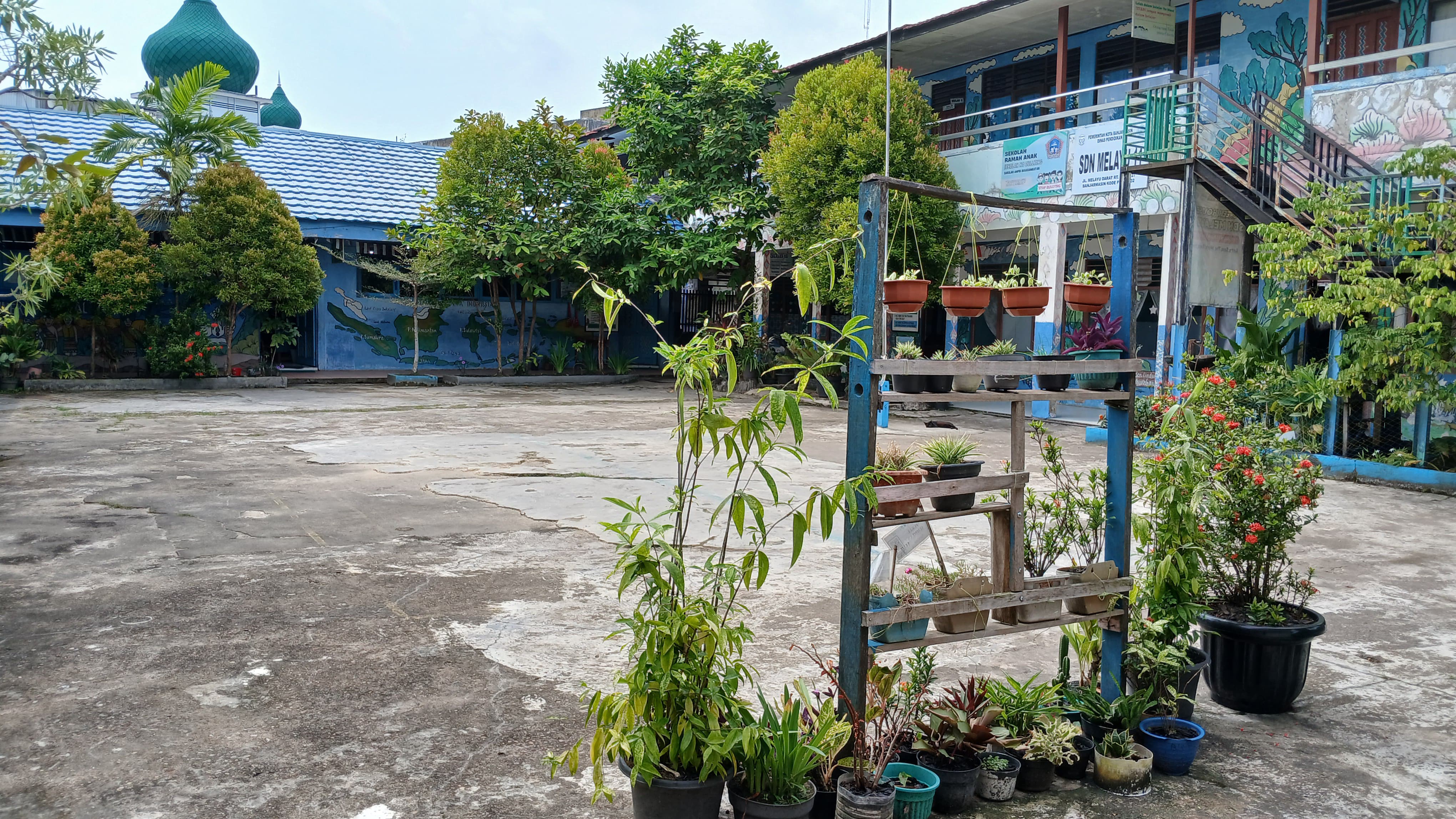 Lapangan Sekolah
