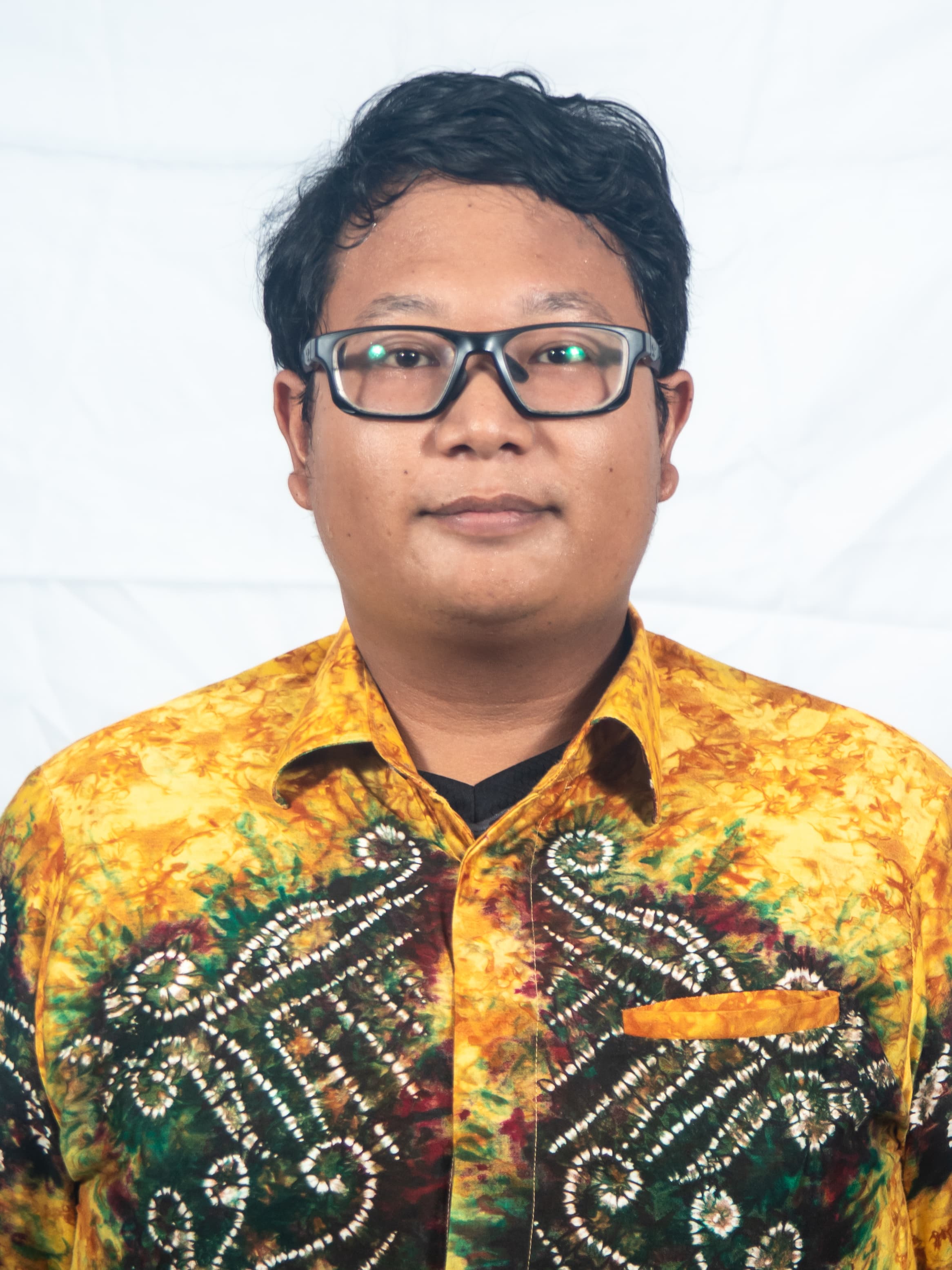 Rezalfianoor Hidayat, S.Pd